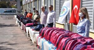 600 öğrenciye kırtasiye desteği