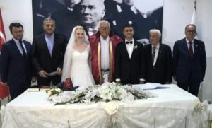 Bir ömür mutluluklar diliyoruz…