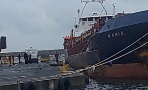 Gemi personeli yatağında ölü bulundu