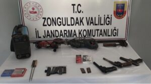 Devrek’te silah imalatçısına baskın