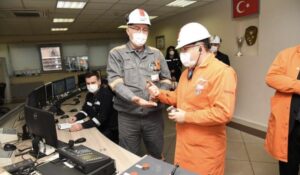 Vali, Erdemir’de incelemelerde bulundu