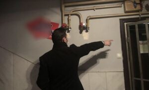 Hırsızlar doğalgaz sayaçlarını çaldı…