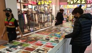 Ereylin AVM kitap fuarı avantajlı fiyatlarla açtı