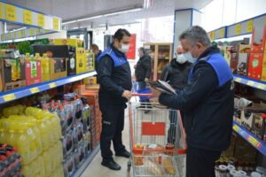 Kdz.Ereğli’de zincir marketlere denetim yapıldı