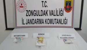 Alaplı’da otobüsteki yolcunun üstünden uyuşturucu çıktı