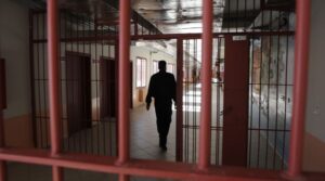 Cezaevi izinleri uzatıldı