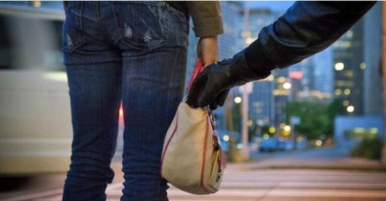 Kdz.Ereğli’de genç kadın kapkaçcının hedefi oldu