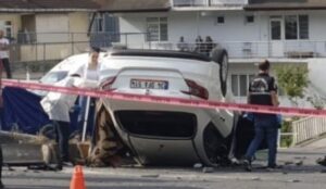 Takla atan araçta 16 yaşındaki genç hayatını kaybetti