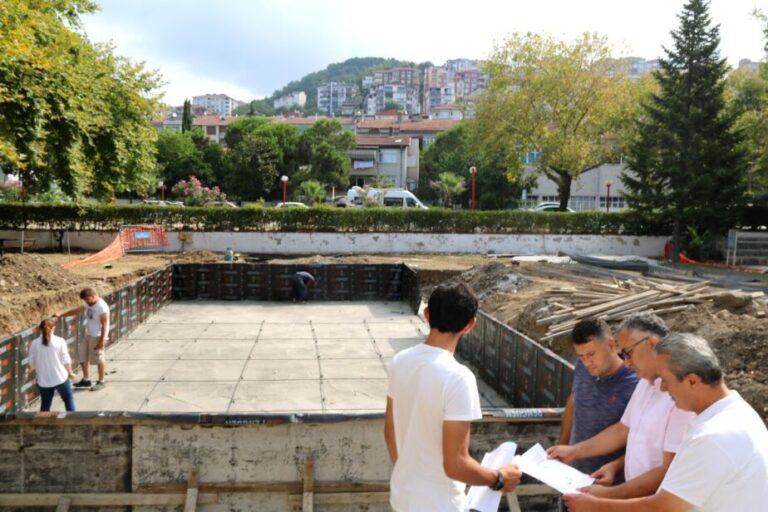 Kdz.Ereğli’ye ışıklı ıslanma ve oyun havuzu