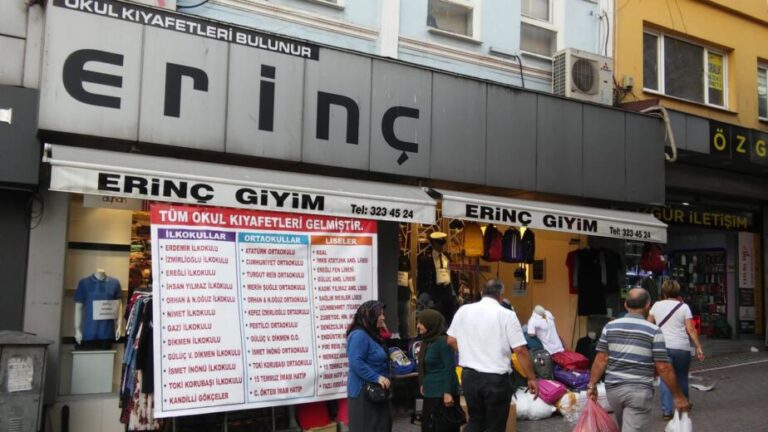 Veliler isyan ediyor, okul kıyafetleri cep yakıyor..