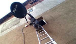 Kdz. Ereğli’de Digitürk’e tepki.. Uydu alıcısını söktü, attı