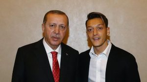 Mesut Özil, AK Parti Zonguldak Milletvekili Adayı oluyor