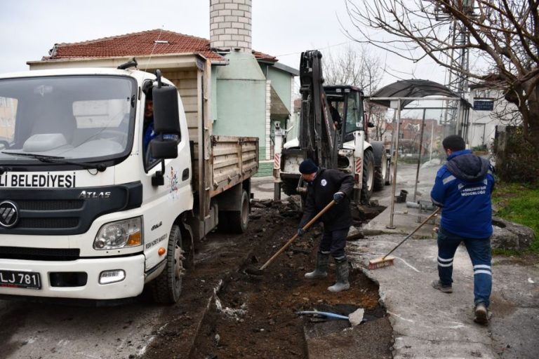 Köseler Mahallesi’nde 2 deponun bağlantı hatları yapılıyor