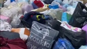 Kdz. Ereğli’de yardımlar Ereğli Lisesi Spor Salonunda toplanıyor