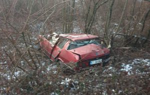 Kdz. Ereğli Aydınlar köyünde araç şarampole yuvarlandı