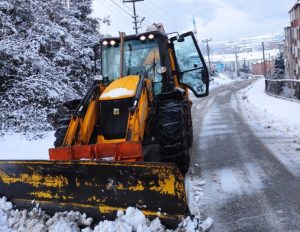 Kdz. Ereğli Belediyesi, kar temizleme çalışmalarını sürdürüyor