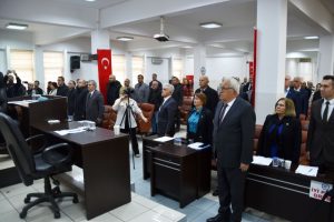 Kdz. Ereğli Belediye Meclisi’nde depremzedeler için saygı duruşunda bulunuldu