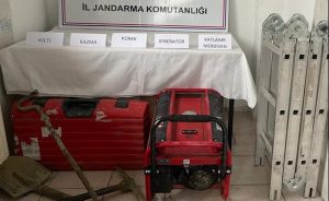 Çaycuma’da kaçak kazı yapan 10 kişiye suçüstü operasyon