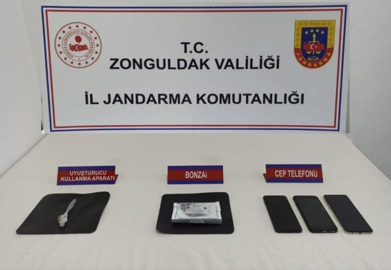 Kozlu’da 3 şahsın aracında uyuşturucu ele geçirildi