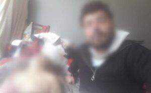 Ceset ile selfie çekti, sosyal medya hesabında paylaştı