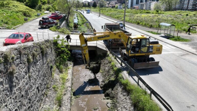 Kdz. Ereğli’de dere yatakları temizleniyor