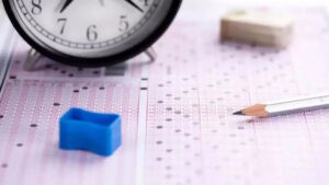 Pazar günü yüksek sesle müzik dinlemeyin..!