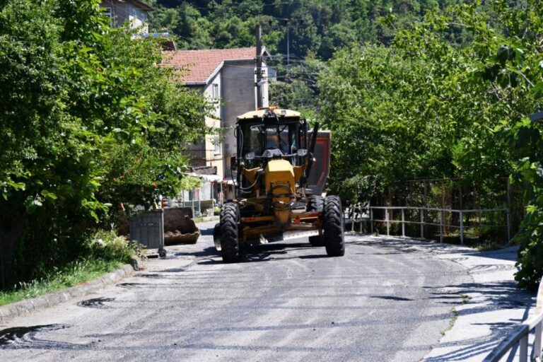 Kdz. Ereğli Belediyesi, adım adım yolları asfatlıyor
