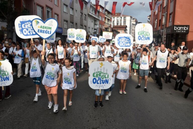 Onbinler Kdz. Ereğli il olsun diye yürüdü