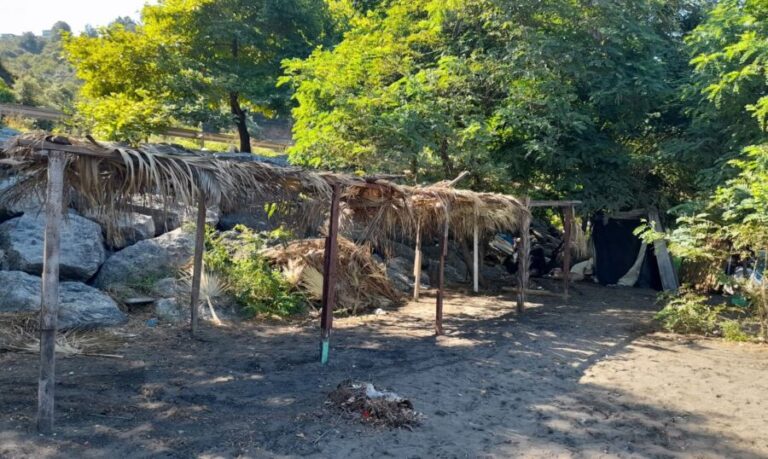 Mervealtı’ndaki işgaller polis ve zabıta eşliğinde kaldırıldı