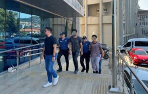 Banka görevlisiyiz diyerek dolandırdılar…