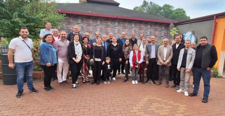 Muhittin Dikmen, gazetecilerle bir araya geldi