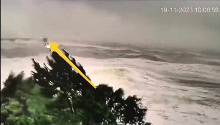 Kafkametler Gemisinin son görüntüleri kameralara böyle yansıdı…