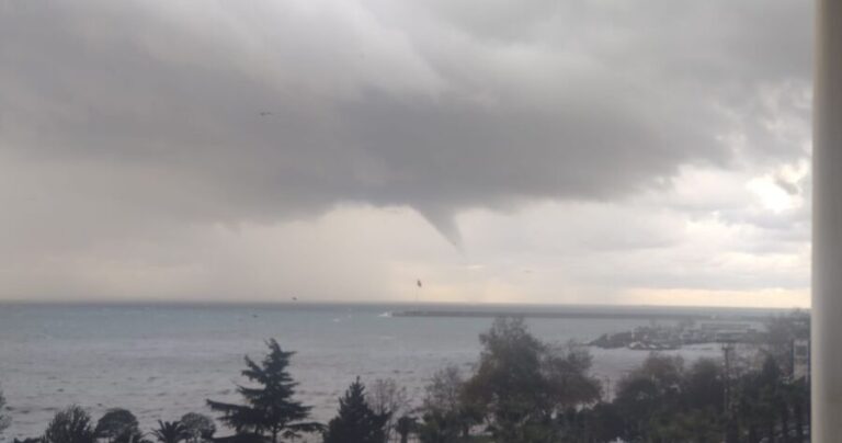 Kdz. Ereğli’de devasa büyüklükte hortum meydana geldi