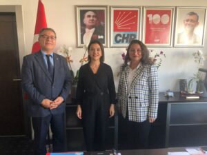 Dikmen, seçim öncesi önemli isimlerle görüştü