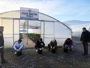 Üniversite öğrencilerine ata tohumu projesi anlatıldı