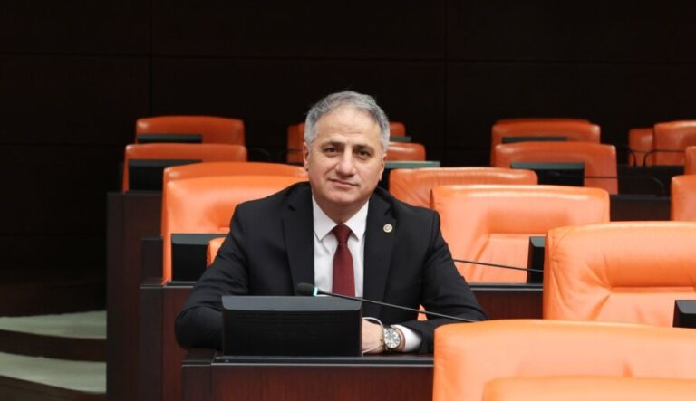 Saffet Bozkurt’un Çalışan Gazeteciler Günü mesajı