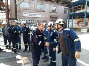 Başkan Kalfa işçilerle bayramlaştı