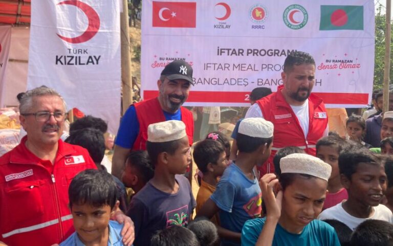 Kızılay Başkanı Yağız yurda döndü, yardımlara devam ediyor