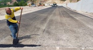 Kdz. Ereğli Devrek yolunda asfalt çalışmaları başladı