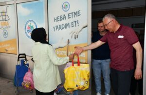Kdz. Ereğli Belediyesi, bayram öncesi bin aileye gıda yardımında bulunuyor