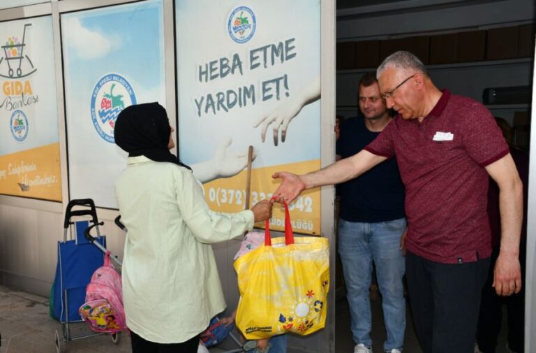 Kdz. Ereğli Belediyesi, bayram öncesi bin aileye gıda yardımında bulunuyor