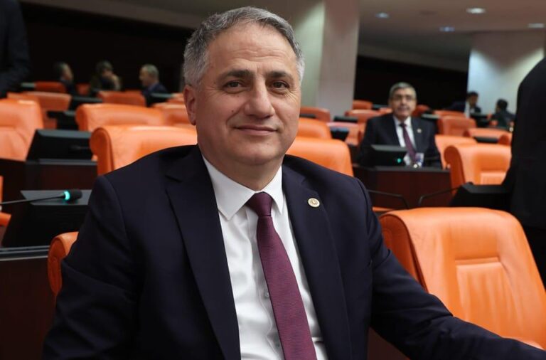 Bozkurt, Gazeteciler ve basın bayramını kutladı