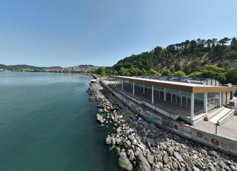 Kafeterya ve balık restoranı ihaleye çıkıyor