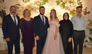 Evliliğe ilk adımlarını attılar