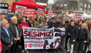 Zonguldak tarihinde bir ilk: Gazeteciler eylemde..!