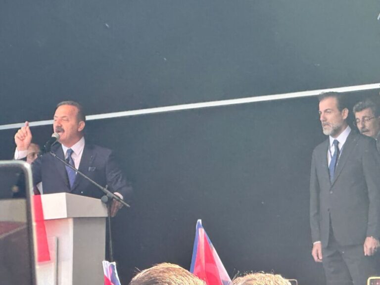 A Parti Kuruldu.. Müftüoğlu Kurumsal İlişkiler Başkanı oldu..