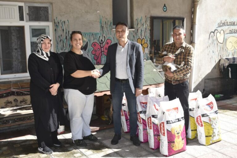 Miniklerden sevimli dostlara ziyaret