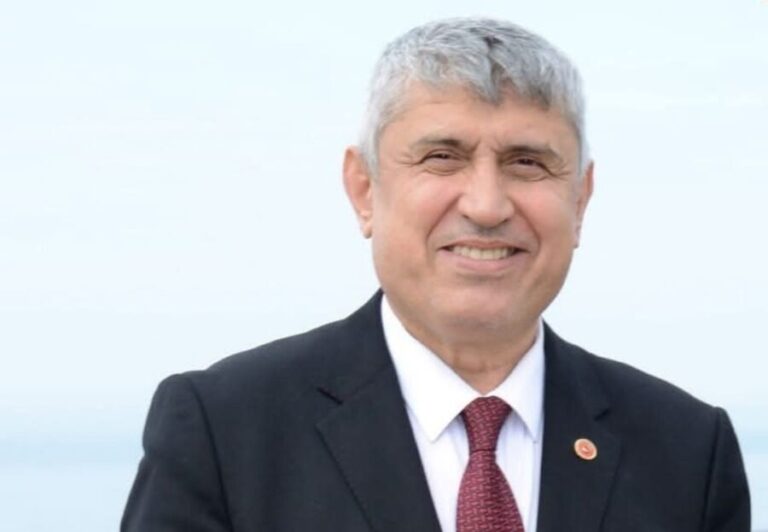 Gülüç’te yeni başkan Sadık Kara seçildi