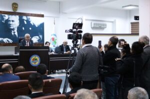 7 meclis üyesi CHP’den istifa etti..!