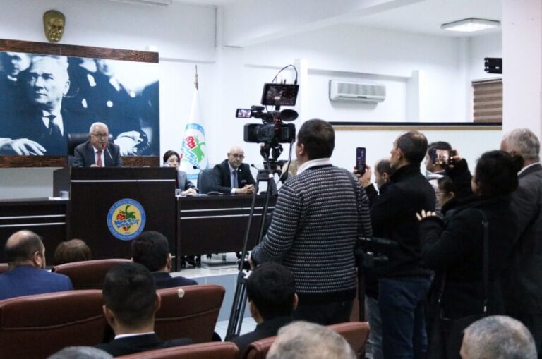 7 meclis üyesi CHP’den istifa etti..!